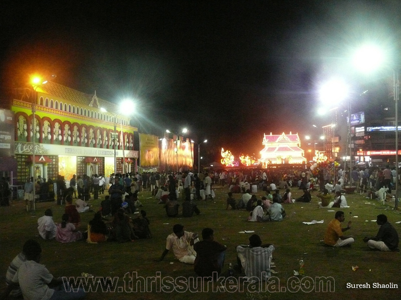 thrissur-pooram-2010 (35)